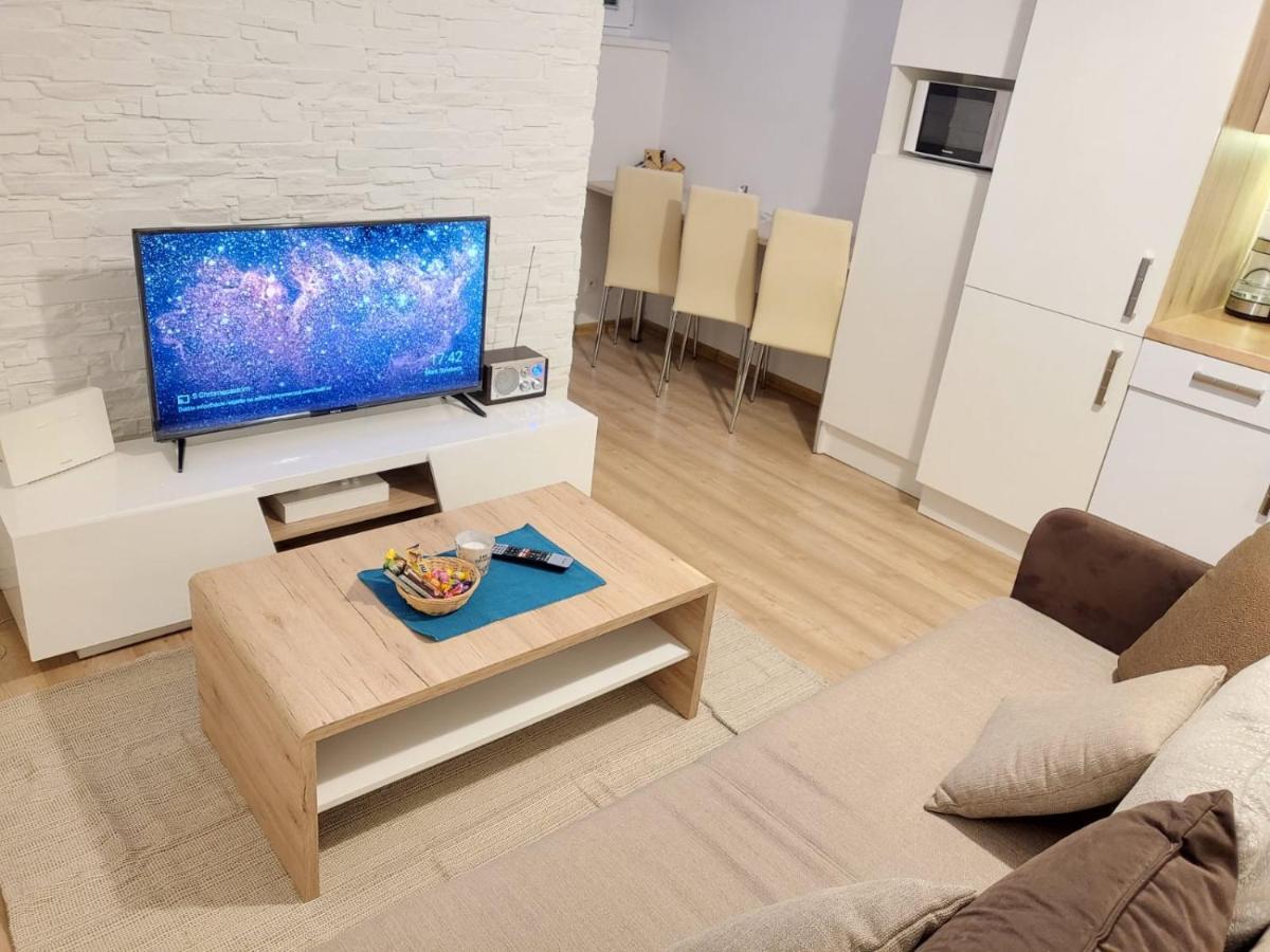 Velky Apartman 3 Bratislava Exteriör bild