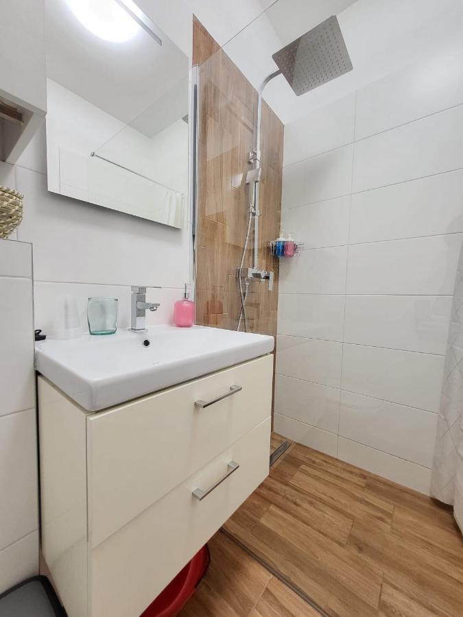 Velky Apartman 3 Bratislava Exteriör bild