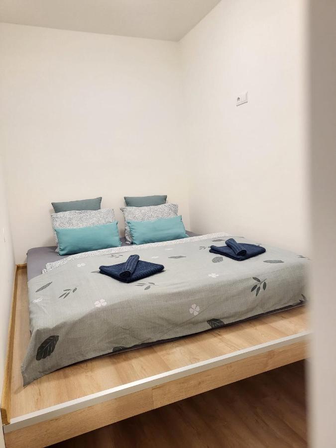 Velky Apartman 3 Bratislava Exteriör bild