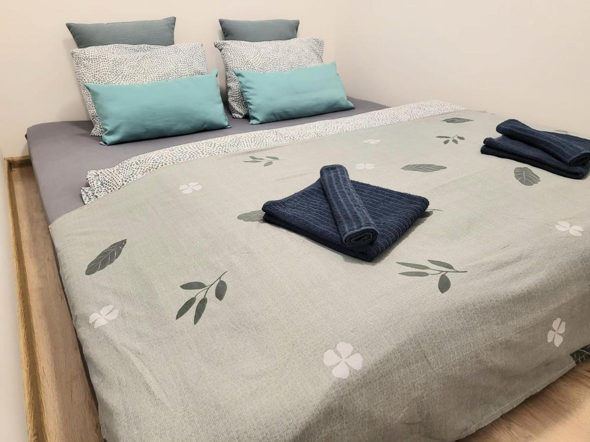 Velky Apartman 3 Bratislava Exteriör bild